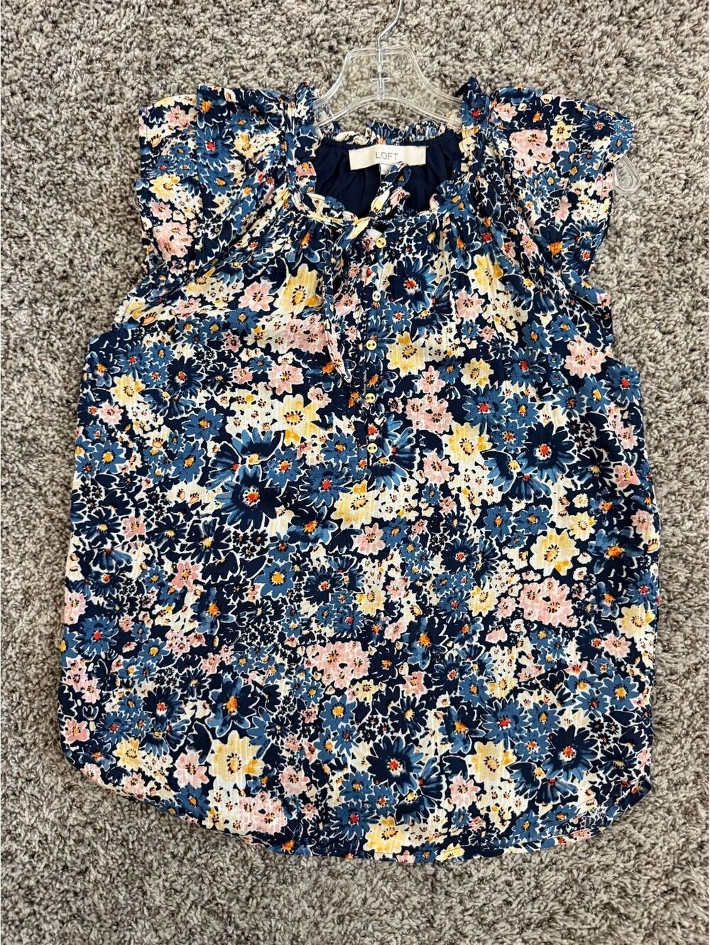LOFT NWT Flutter Short Sleeve 1/4 Button Tie Neck Floral Blouse Women's Size XS